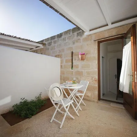 Gasthuis Masseria Luce 2*