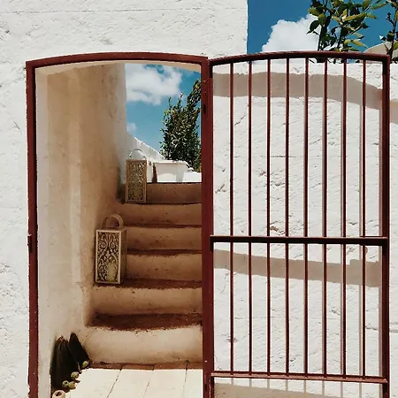 Gasthuis Masseria Luce 2*